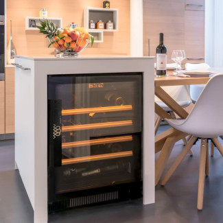 Service wine cabinets