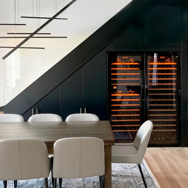 Weinkhülschrank 2 Temperaturen – 2 unterschiedliche Temperaturzonen für die Lagerung von Rotweinen oder die Kühlung von Weißweinen. - Pure EuroCave